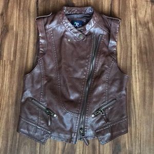 Brown faux leather moto-vest